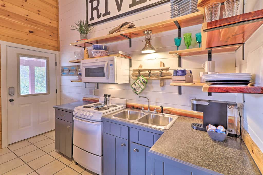 Updated Mtn View Studio w/ Loft - Near River!
