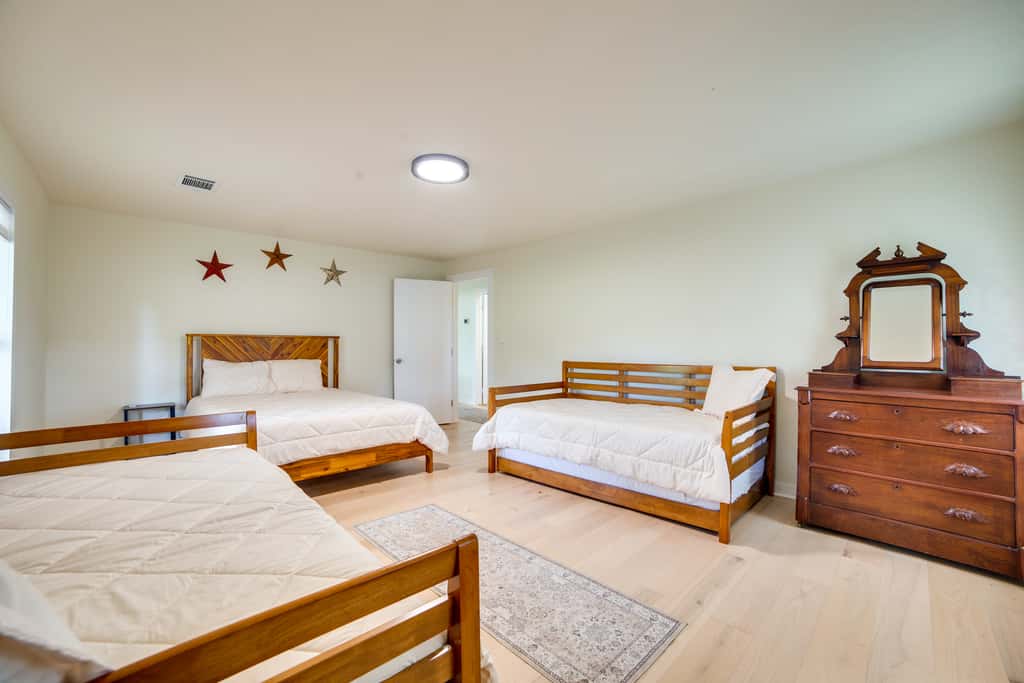 Blue Ridge Retreat on 10-Acre Farm: Rural Reset!