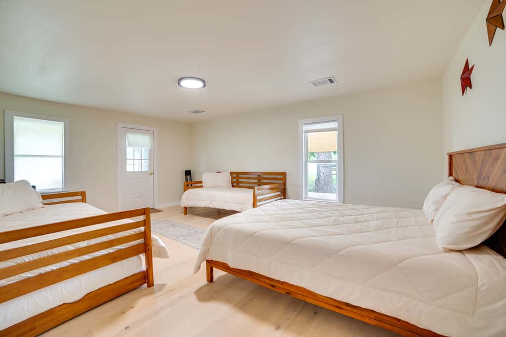 Blue Ridge Retreat on 10-Acre Farm: Rural Reset!