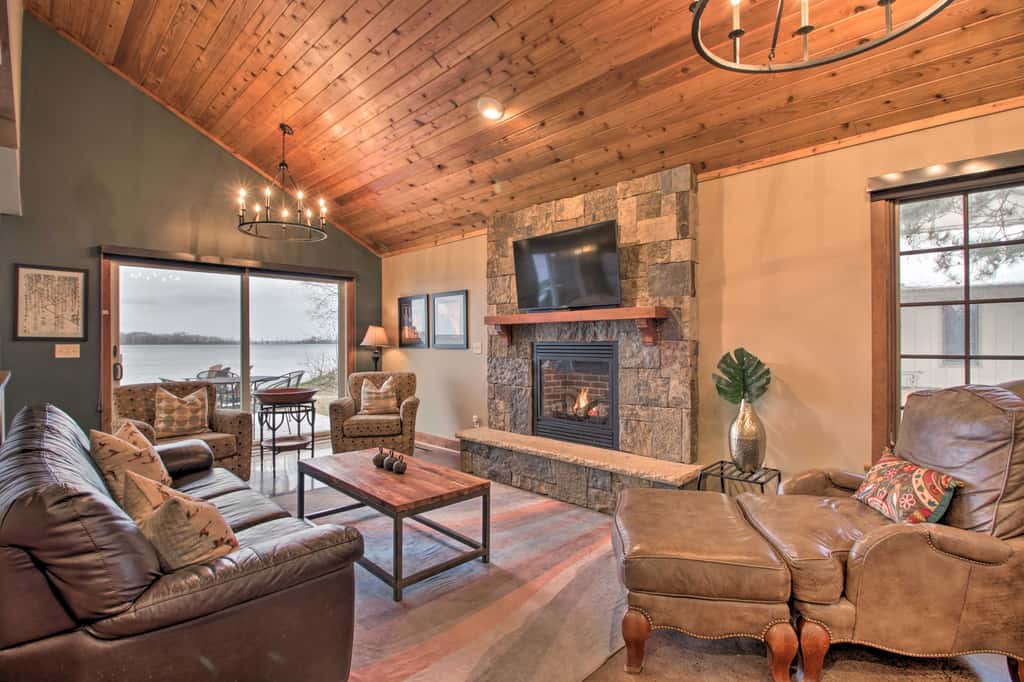 Pelican Lake Retreat w/ Fire Pit, Dock & Grill!