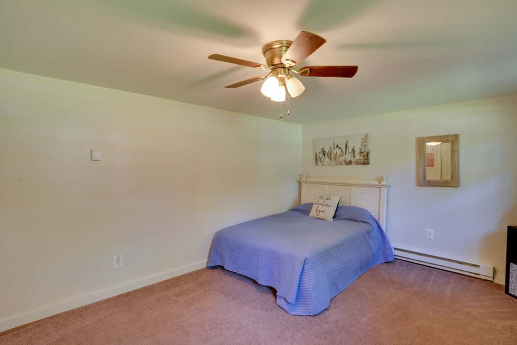 Saratoga Springs Haven w/ Pool + Fire Pit!