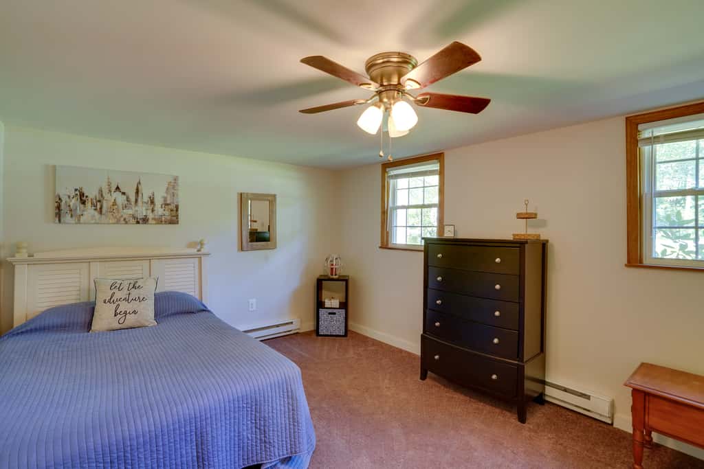 Saratoga Springs Haven w/ Pool + Fire Pit!