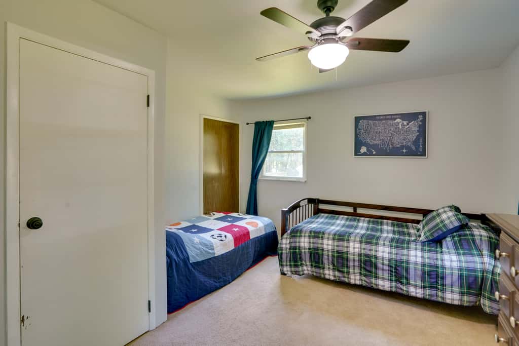 Saratoga Springs Haven w/ Pool + Fire Pit!