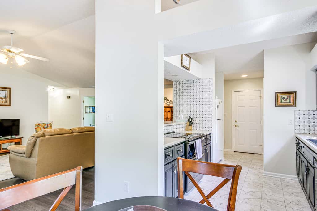 Lovely McCormick Home in Savannah Lakes Village