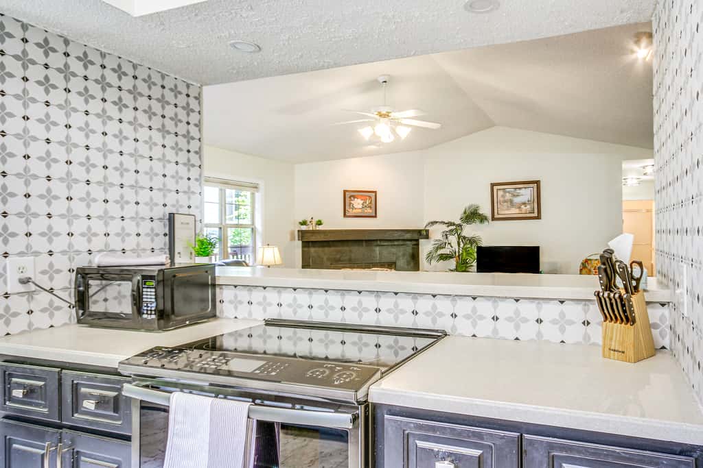 Lovely McCormick Home in Savannah Lakes Village