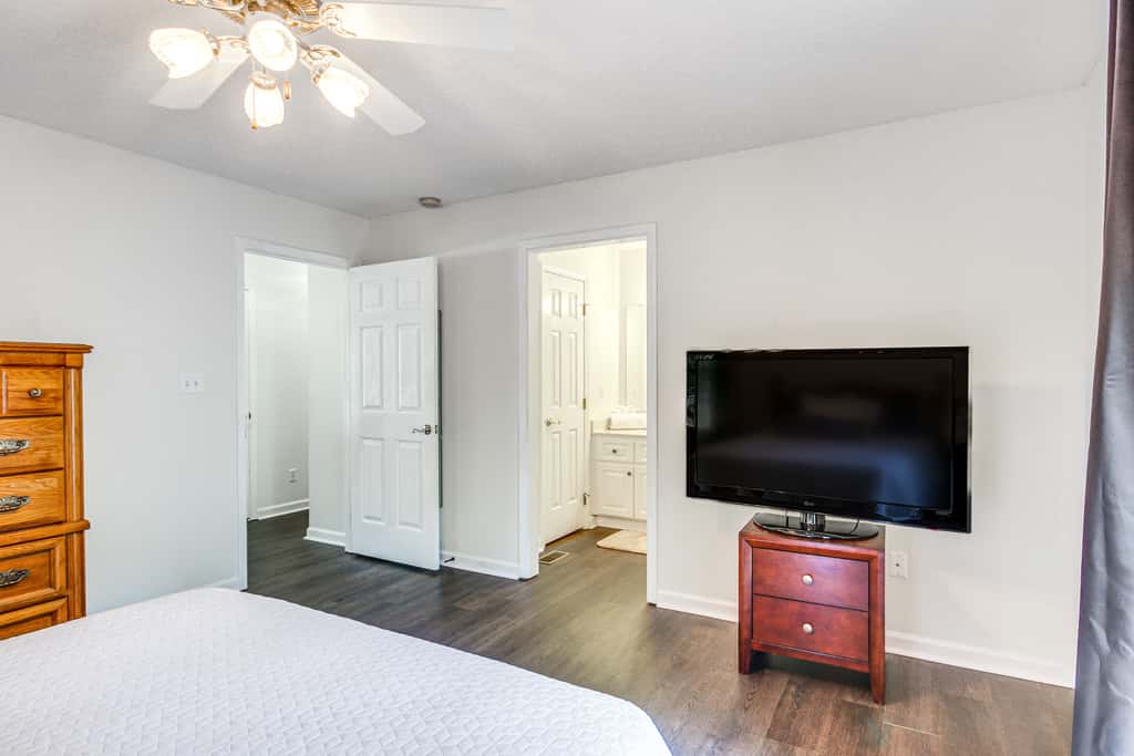 Lovely McCormick Home in Savannah Lakes Village