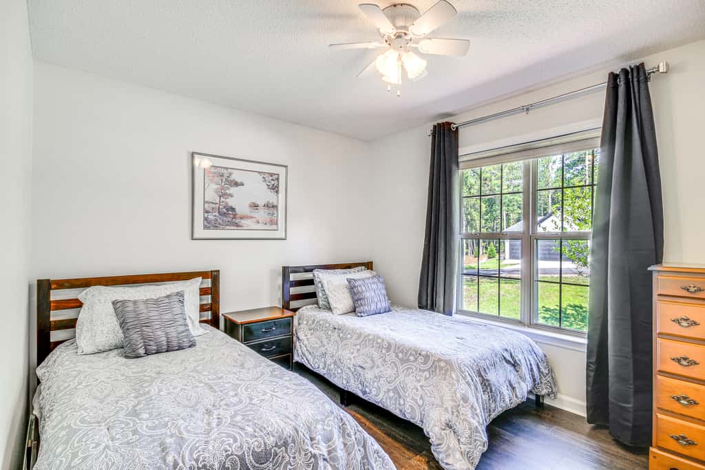 Lovely McCormick Home in Savannah Lakes Village