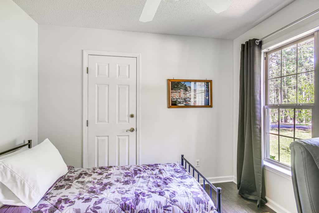 Lovely McCormick Home in Savannah Lakes Village