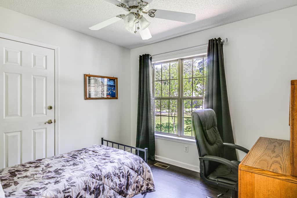 Lovely McCormick Home in Savannah Lakes Village