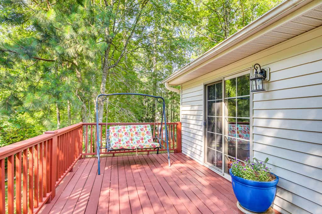 Lovely McCormick Home in Savannah Lakes Village