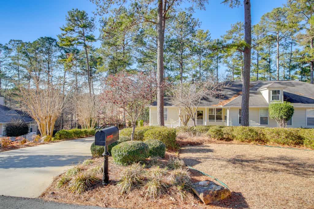 Lakefront McCormick Gem: Deck & Golf Course Views