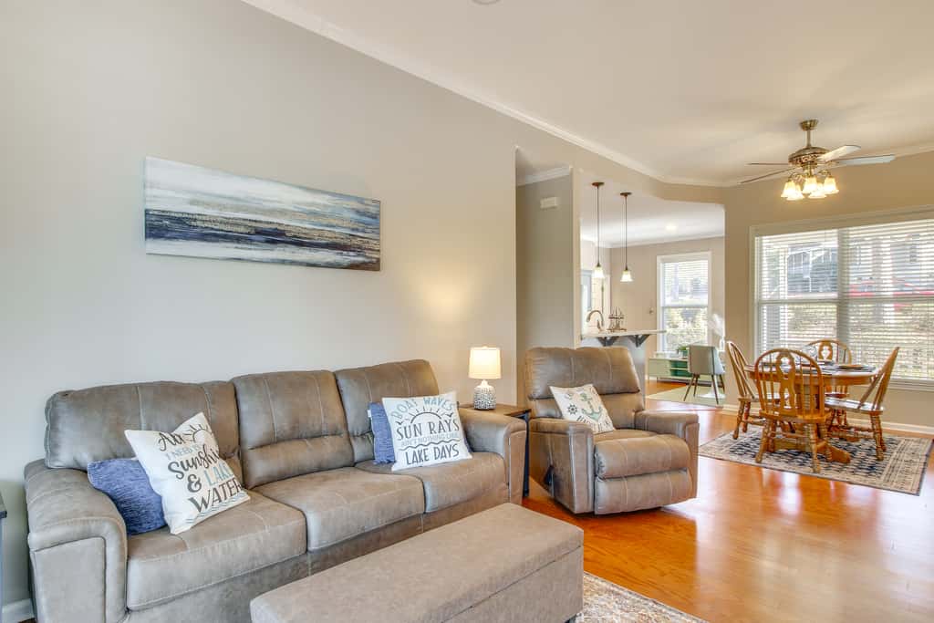 Lakefront McCormick Gem: Deck & Golf Course Views