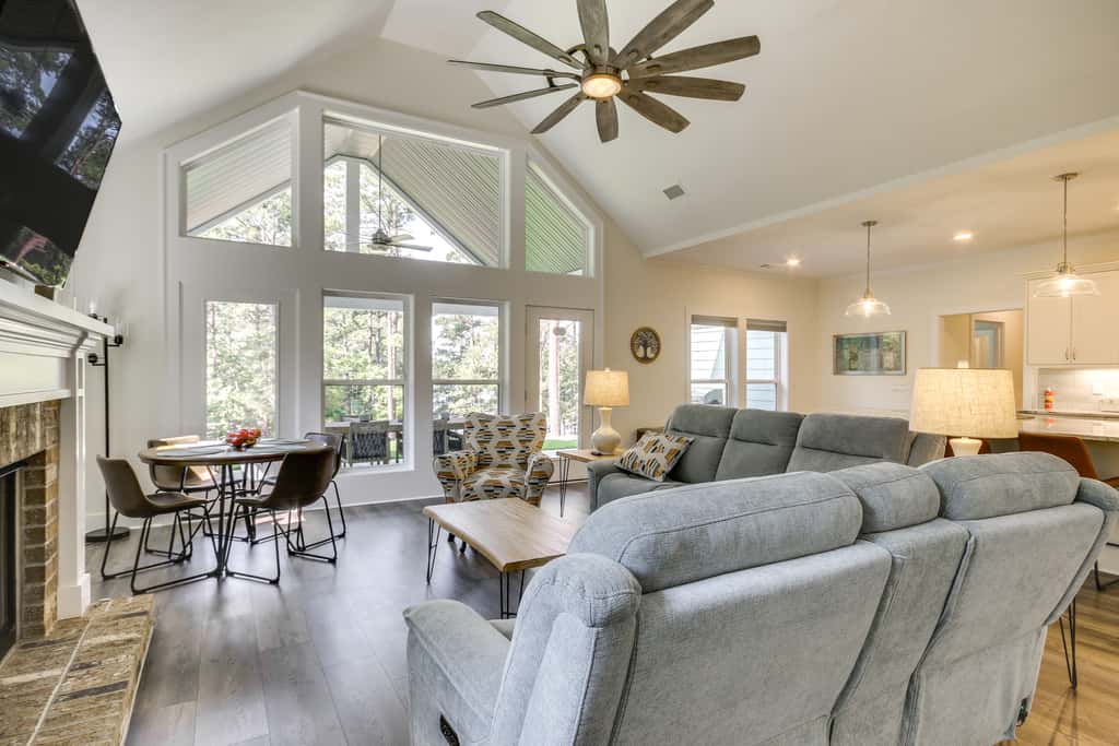Lakefront McCormick Retreat w/ Patio & Views