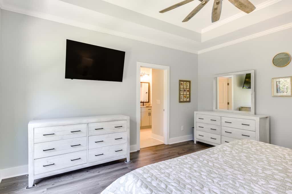 Lakefront McCormick Retreat w/ Patio & Views
