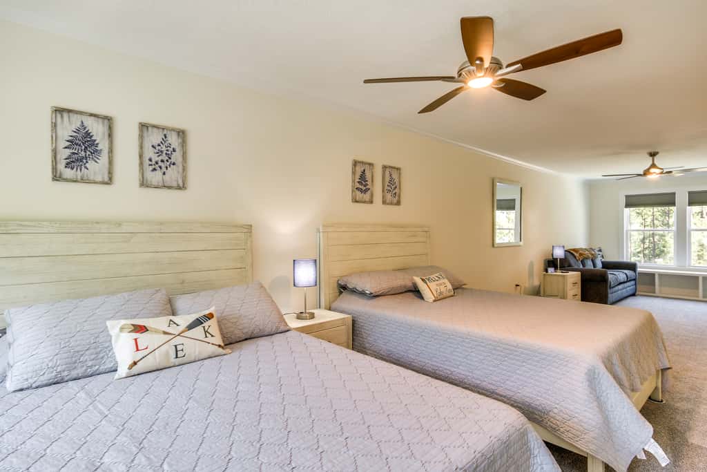 Lakefront McCormick Retreat w/ Patio & Views