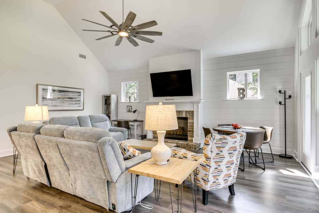 Lakefront McCormick Retreat w/ Patio & Views