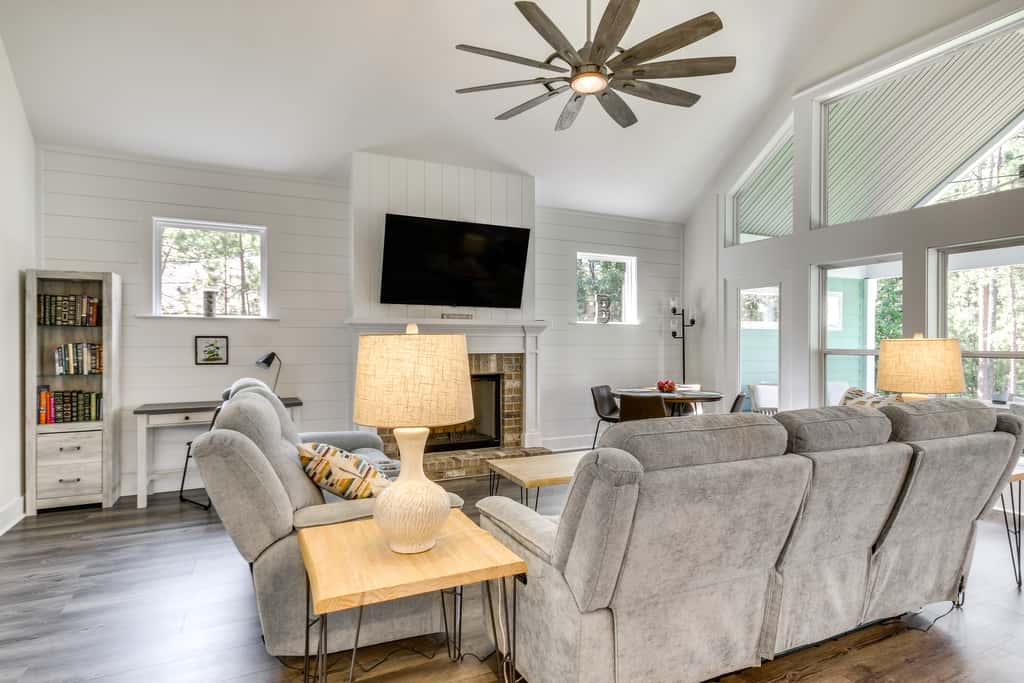 Lakefront McCormick Retreat w/ Patio & Views