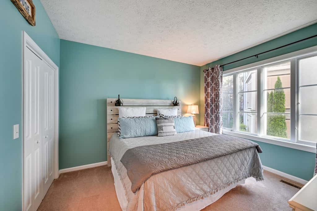 Lake Keowee Condo w/ Balcony & Resort Amenities!
