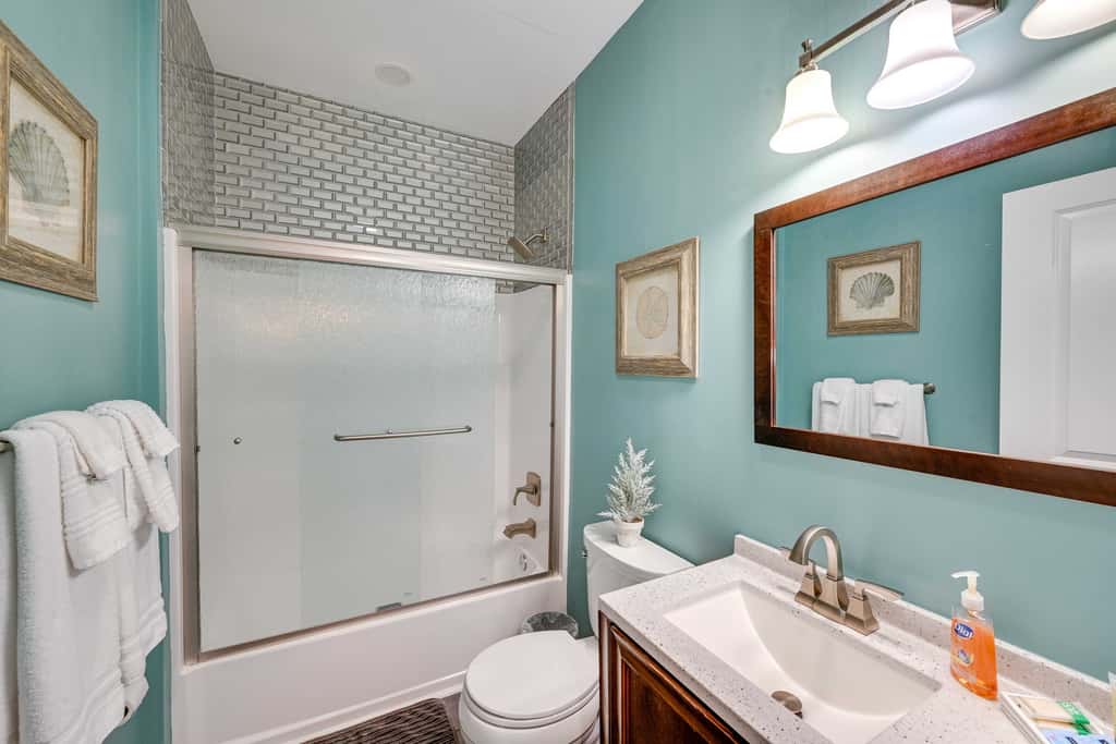 Lake Keowee Condo w/ Balcony & Resort Amenities!