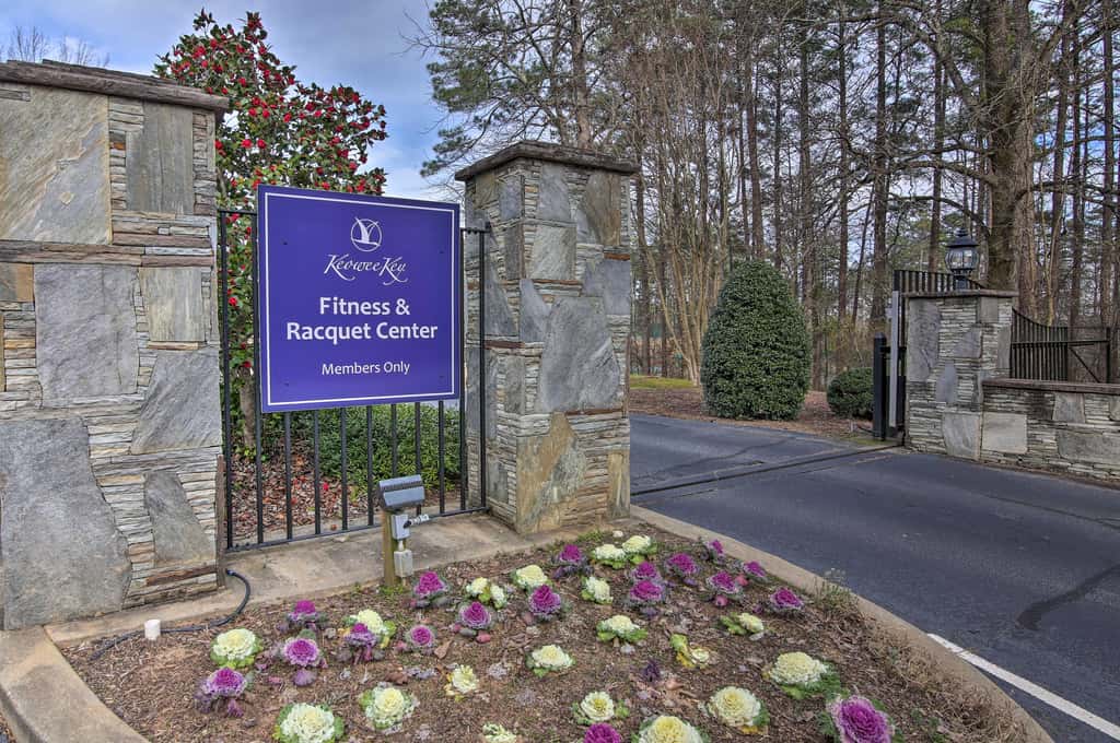 Lake Keowee Condo w/ Balcony & Resort Amenities!