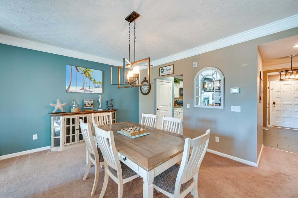 Lake Keowee Condo w/ Balcony & Resort Amenities!