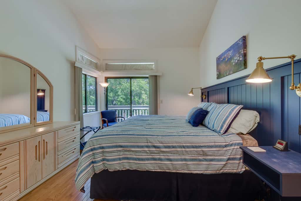 Salem Vacation Rental w/ Lake Keowee Access!