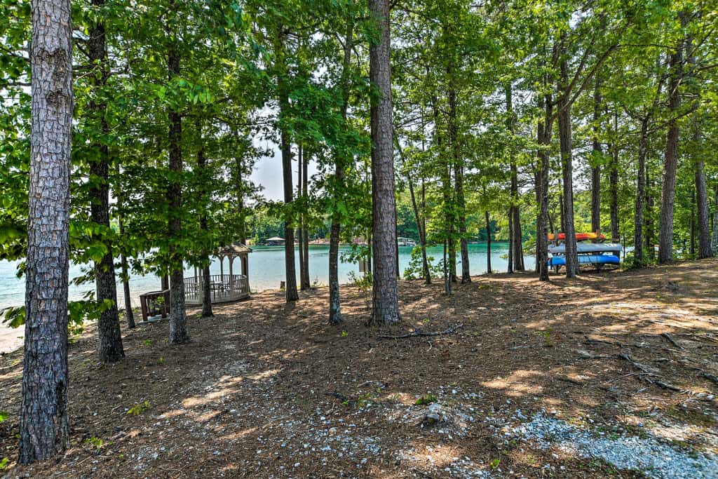 Salem Vacation Rental w/ Lake Keowee Access!