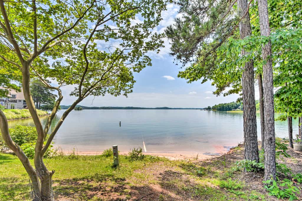 Keowee Key Condo w/ Lake Access!
