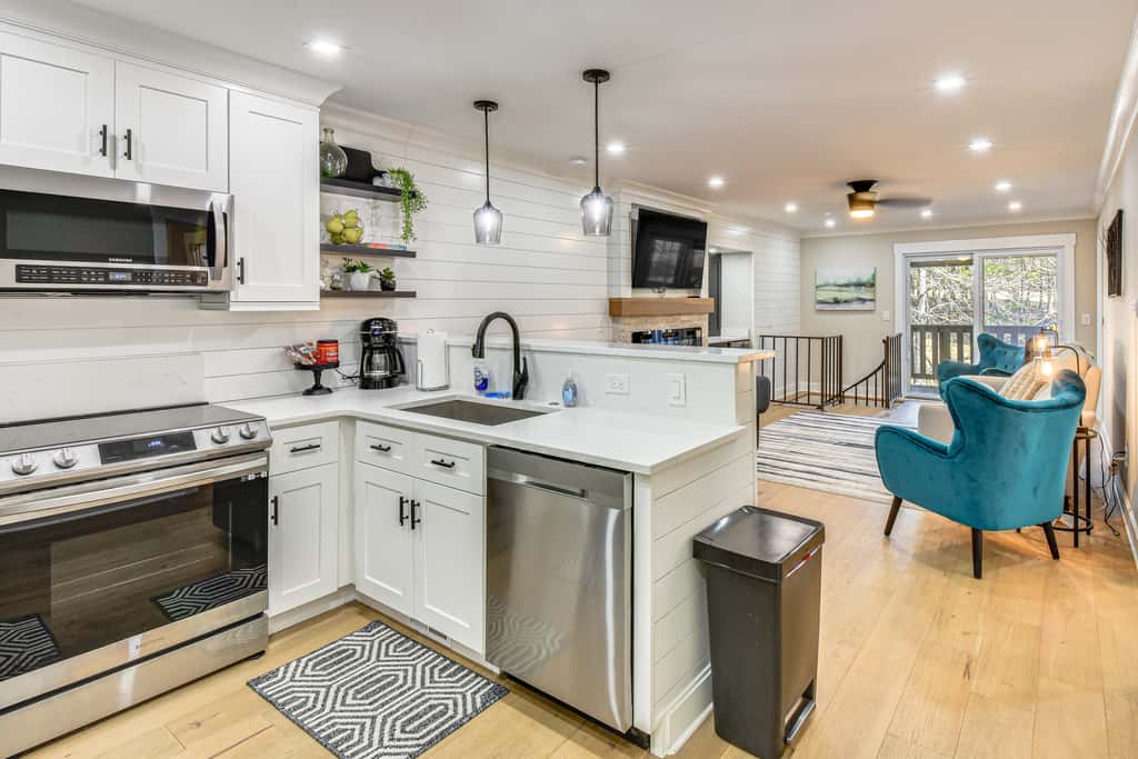 Tee Times & Lake Days! Luxe Keowee Key Living