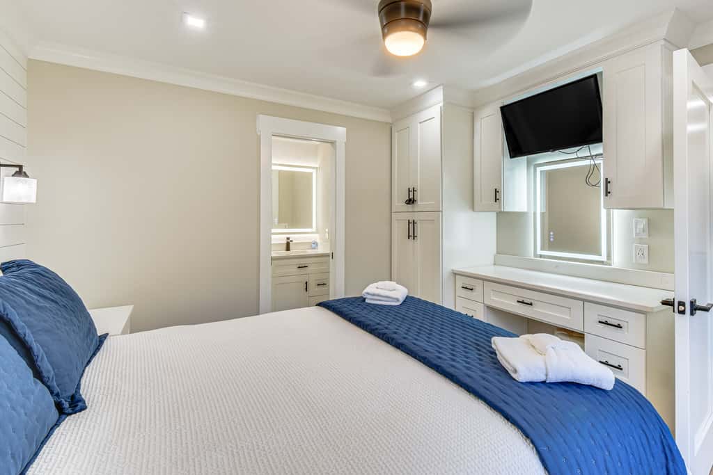 Tee Times & Lake Days! Luxe Keowee Key Living
