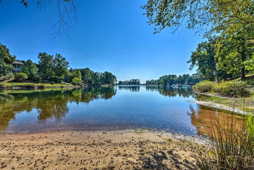 Clemson Game Retreat: Lakefront Keowee Key Condo