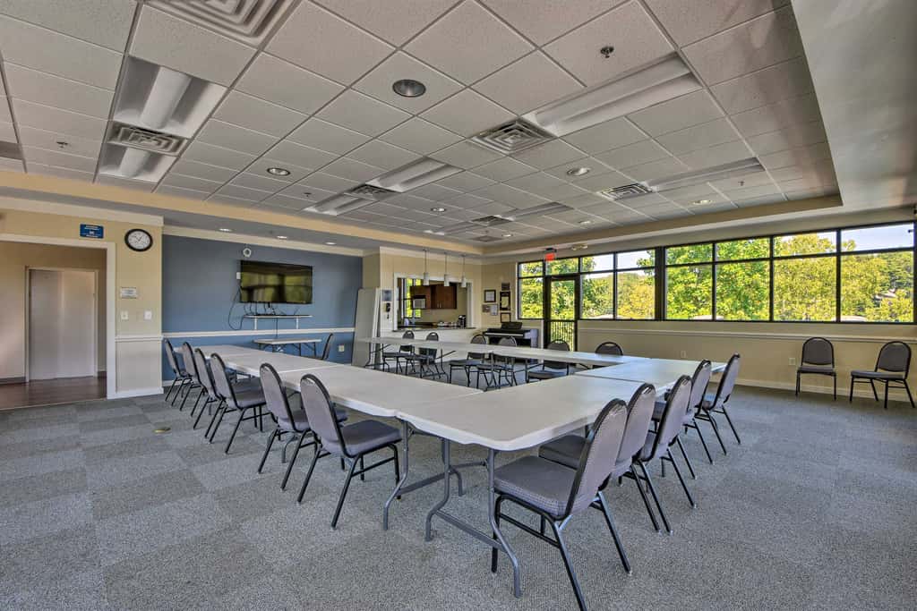 Clemson Game Retreat: Lakefront Keowee Key Condo