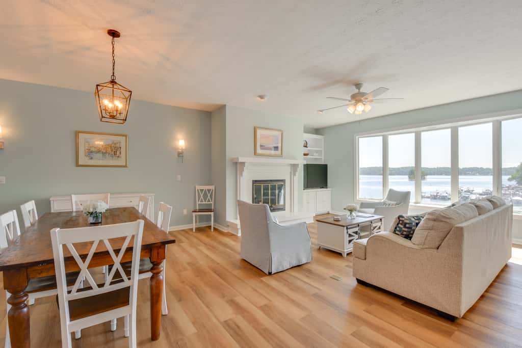 Clemson Game Retreat: Lakefront Keowee Key Condo