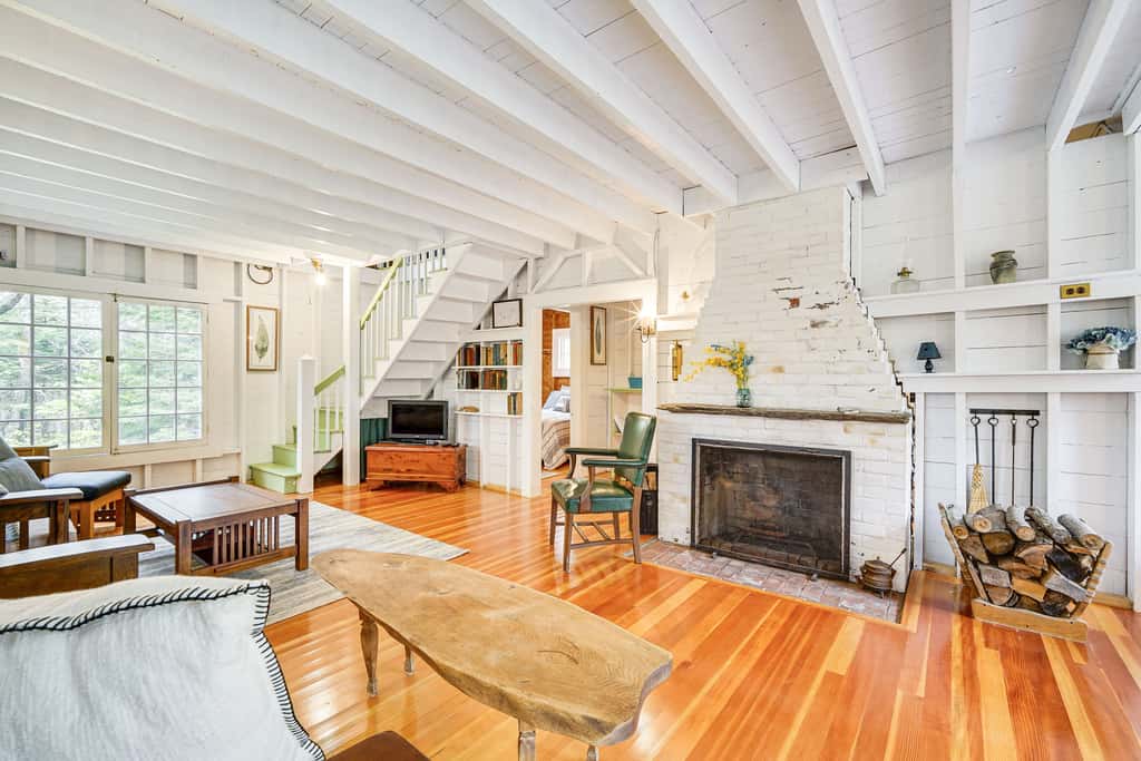 4 Mi to Lake Raponda! Secluded Family Cottage