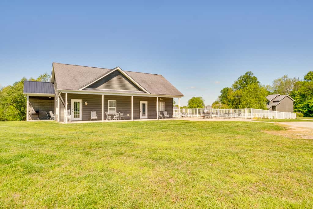 Taylorsville Cottage w/ Hot Tub & Lake Access!