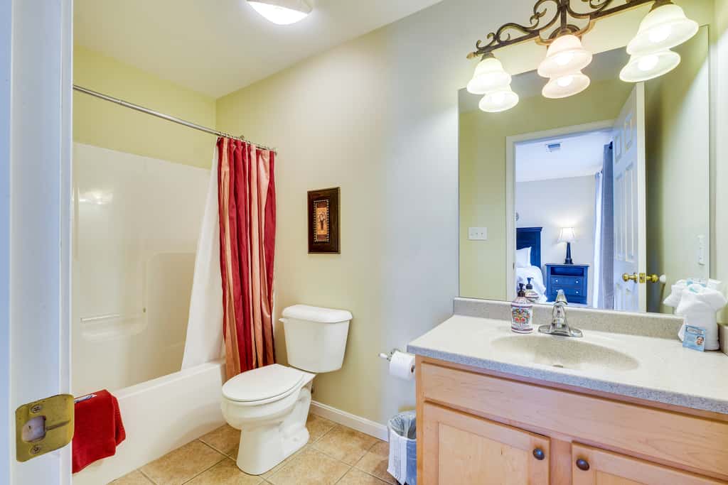 Taylorsville Cottage w/ Hot Tub & Lake Access!