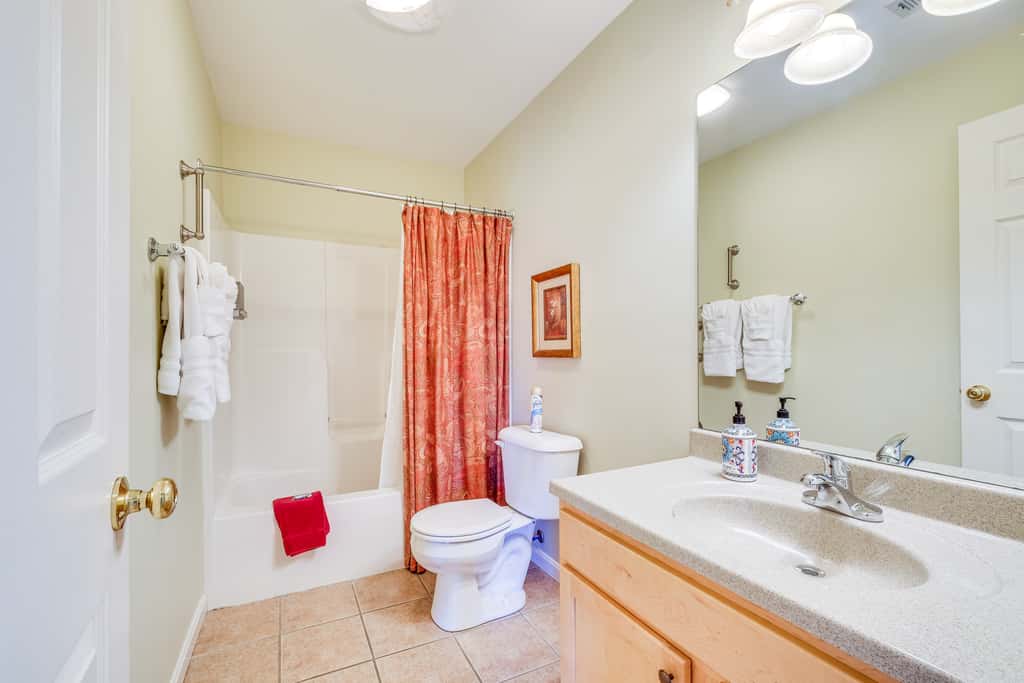 Taylorsville Cottage w/ Hot Tub & Lake Access!