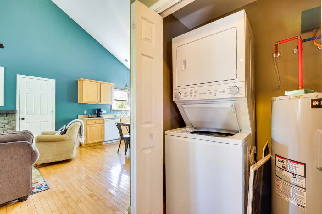 Cozy Resort-Style Escape on Taylorsville Lake!