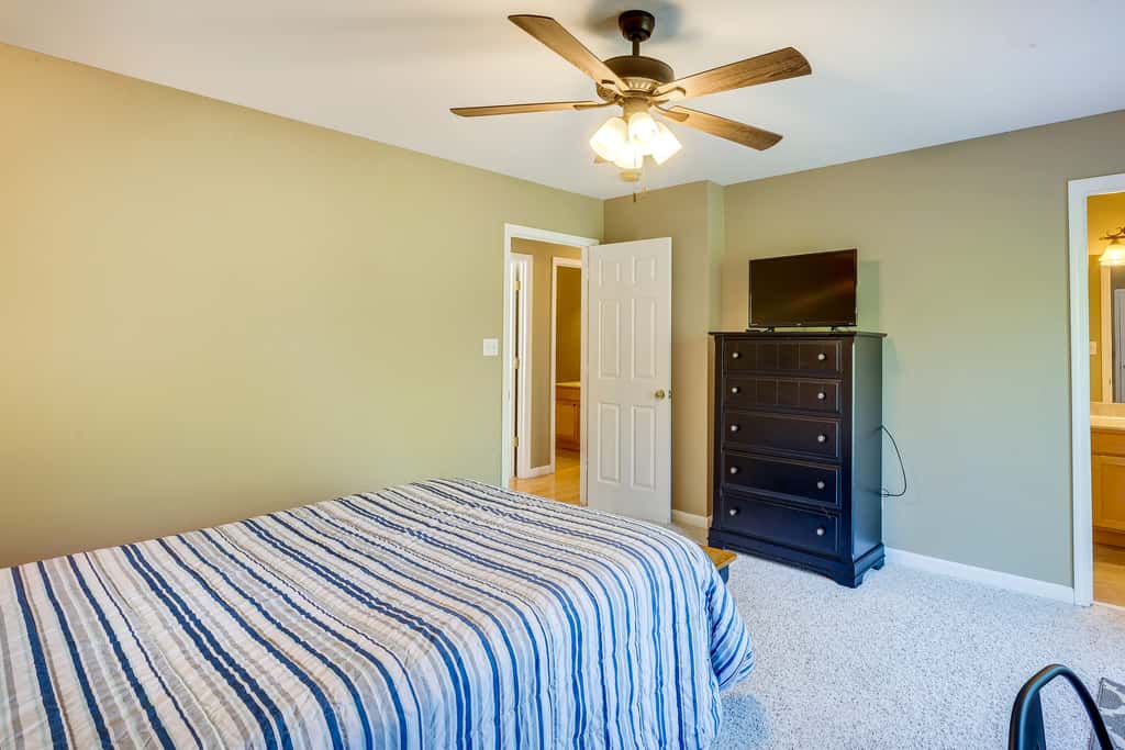 Cozy Resort-Style Escape on Taylorsville Lake!