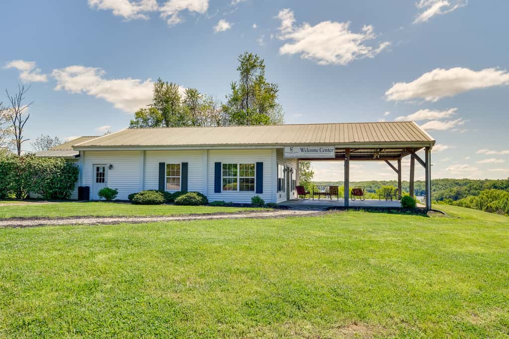 Cozy Resort-Style Escape on Taylorsville Lake!