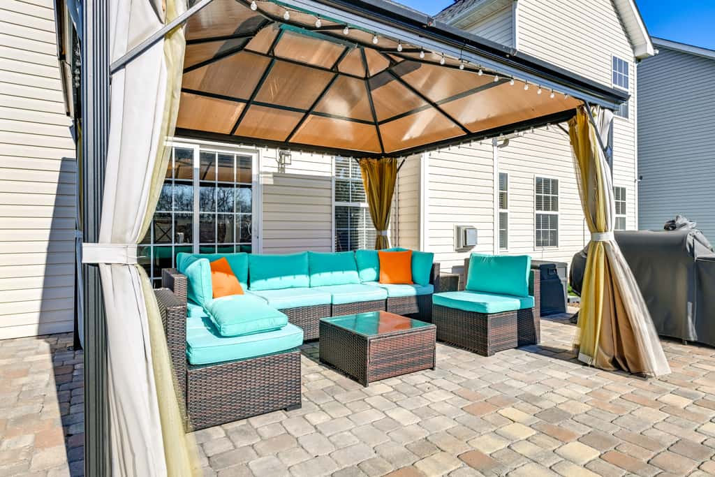 6 Mi to Charlotte Motor Speedway: Home w/ Fire Pit
