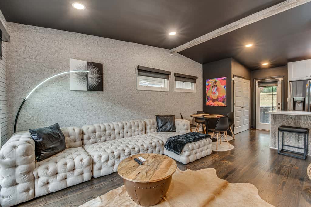 Modern Atlanta Retreat: Private Hot Tub & Yard!