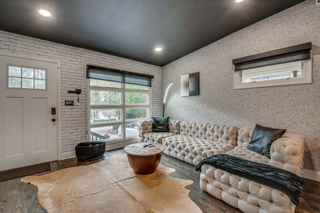 Modern Atlanta Retreat: Private Hot Tub & Yard!