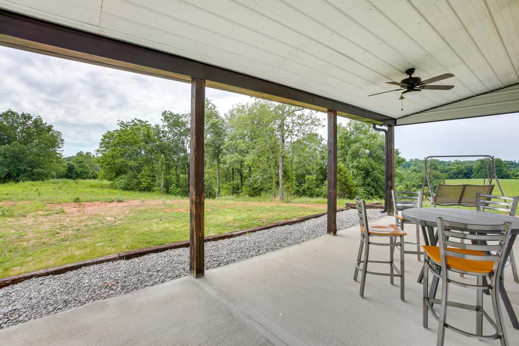 Burkesville Cabin, 3 Mi to Dale Hollow Lake!