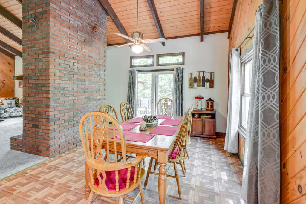 New Hampshire Vacation Rental - Walk to Beach!