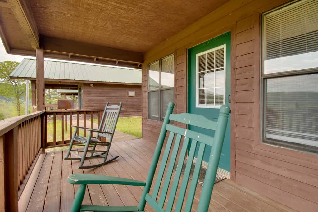 Mtn-View Porch: Arkansas Cabin Near White River