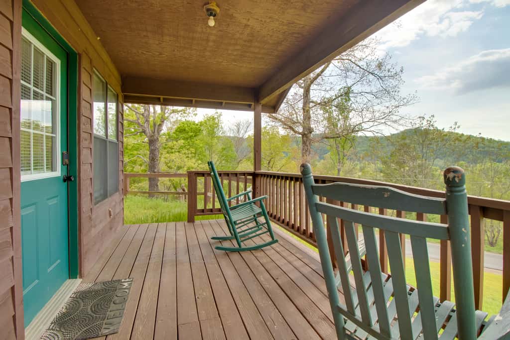 Mtn-View Porch: Arkansas Cabin Near White River