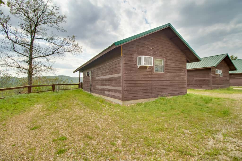 Mtn-View Porch: Arkansas Cabin Near White River