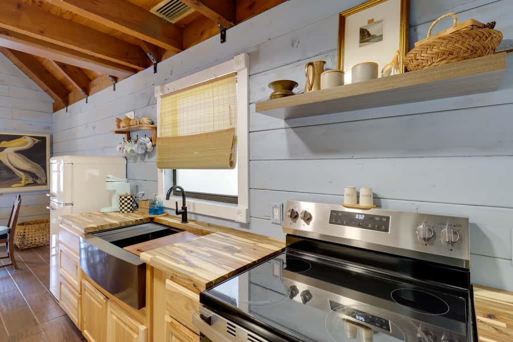 Fish On-Site: Okeechobee Cabin w/ Pool Access