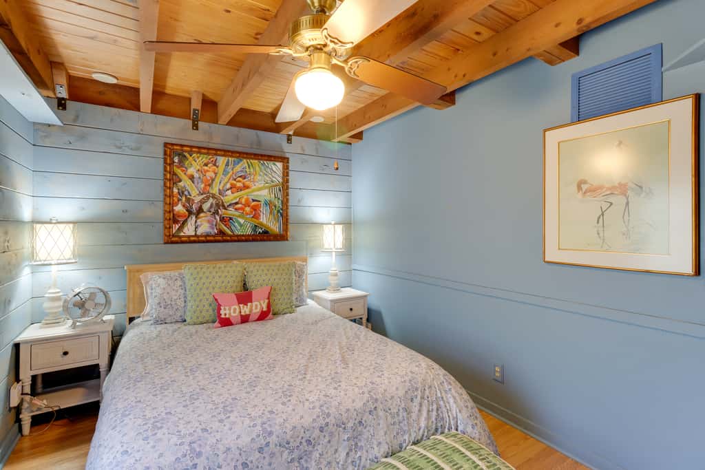 Fish On-Site: Okeechobee Cabin w/ Pool Access